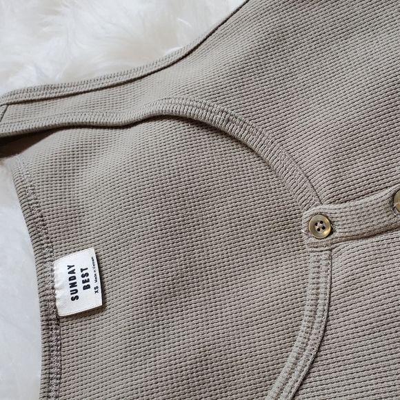 Aritzia - Sunday Best Dorthea Tank - Picture 12 of 13